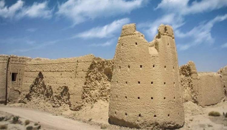 قلعه گلاشگرد واقع در فاریاب
